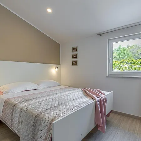 Holiday home Prenc *